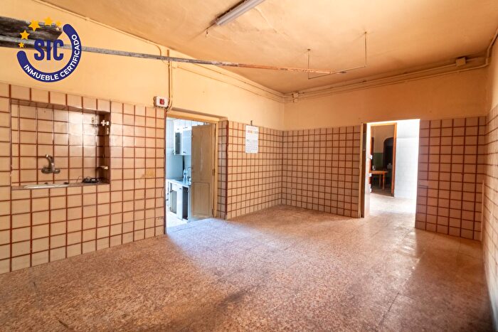Casas en venta y pisos alquiler - 2