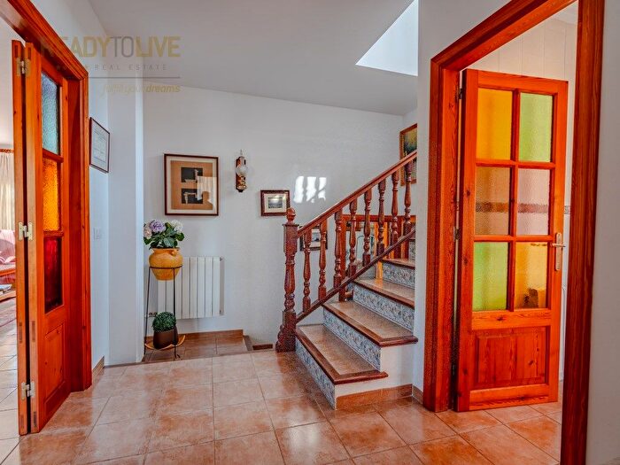Casas en venta y pisos alquiler - 3