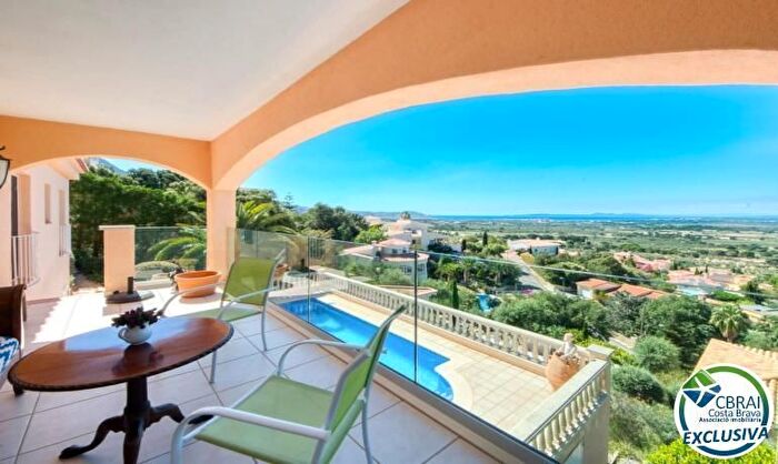 Casa en venta en Palausaverdera, Girona de 3 habitaciones