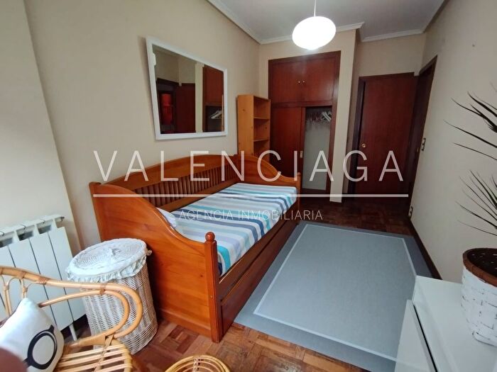 Casas en venta y pisos alquiler - 2