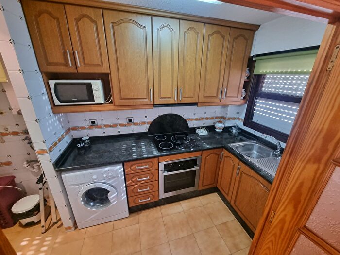 Casas en venta y pisos alquiler - 3