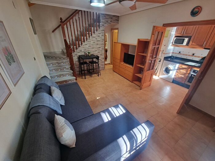 Casas en venta y pisos alquiler - 2