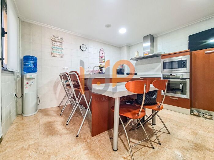 Casas en venta y pisos alquiler - 2
