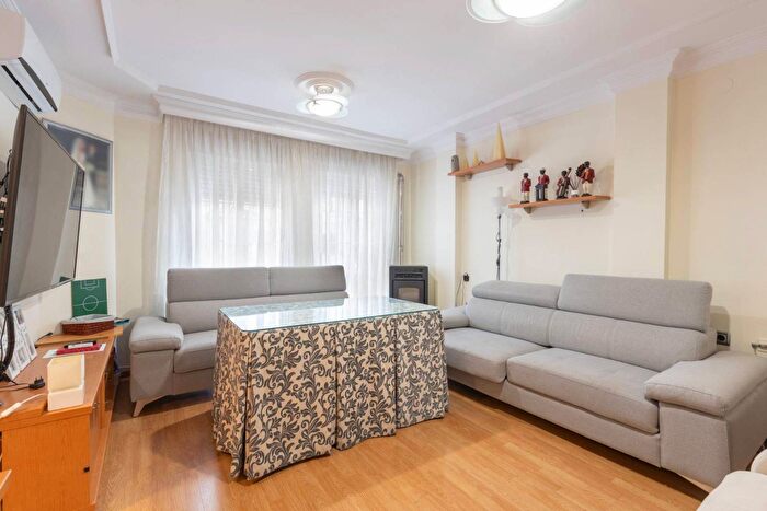 Casas en venta y pisos alquiler - 2