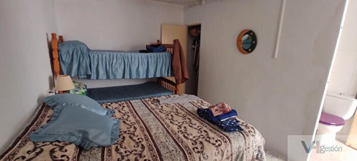 Casas en venta y pisos alquiler - 3