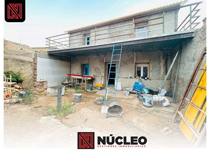 Casas en venta y pisos alquiler - 1