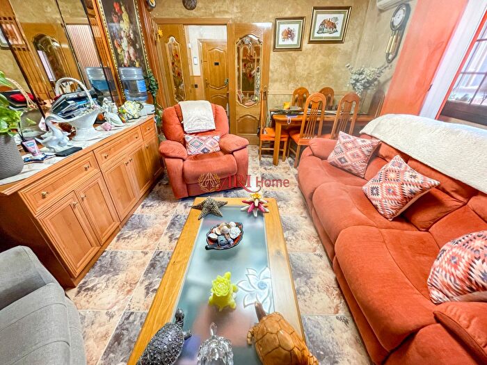 Casas en venta y pisos alquiler - 1