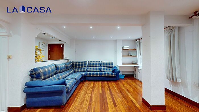 Casas en venta y pisos alquiler - 2