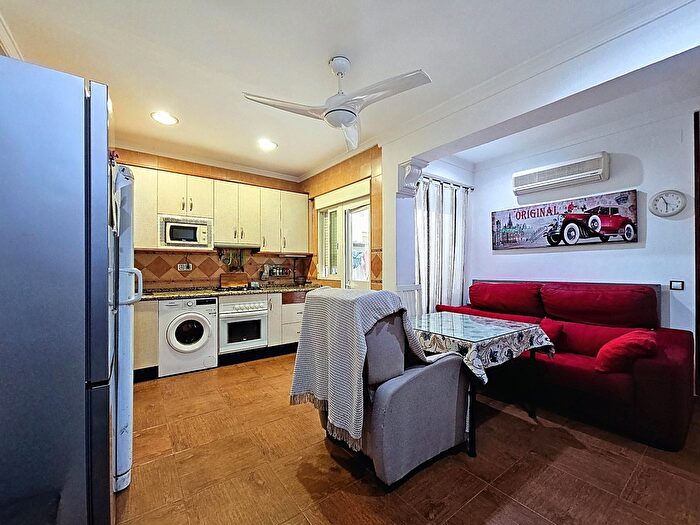 Casas en venta y pisos alquiler - 1