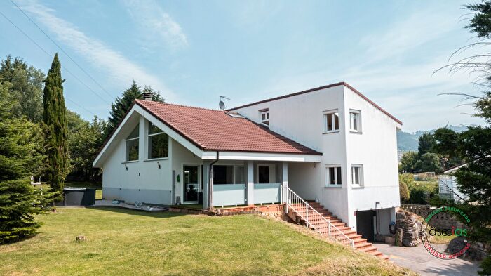 Casa en venta en San Claudio Trubia Las Caldas, Oviedo de 5 habitaciones