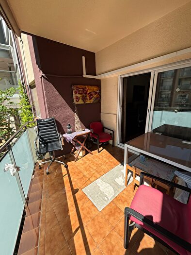 Piso en venta en Sants Montjuïc, SantsBadal de 4 habitaciones