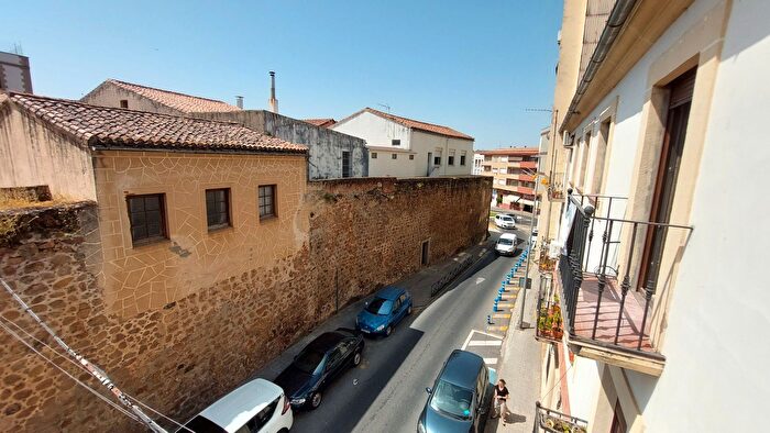 Casas en venta y pisos alquiler - 3