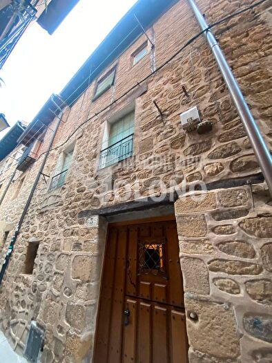 Casas en venta y pisos alquiler - 1