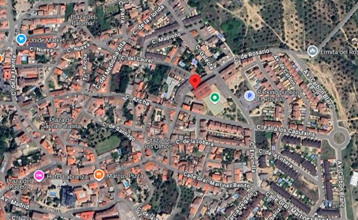 Casas en venta y pisos alquiler - 3