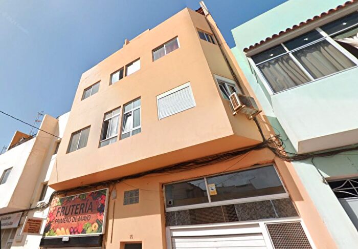 Casas en venta y pisos alquiler - 1