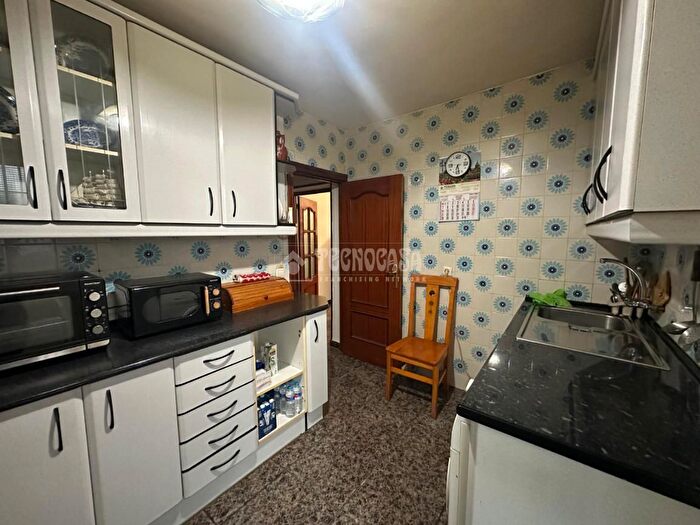 Casas en venta y pisos alquiler - 2