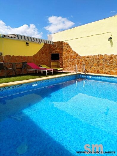 Casas en venta y pisos alquiler - 1