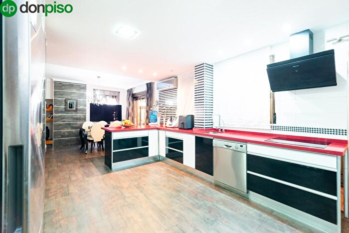 Casas en venta y pisos alquiler - 2