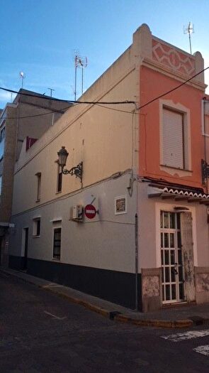 Casas en venta y pisos alquiler - 1