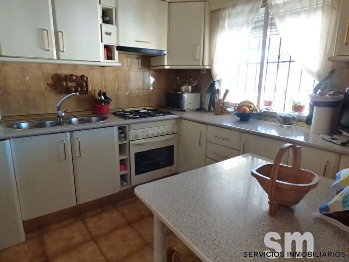 Casas en venta y pisos alquiler - 3