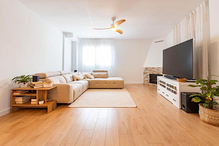 Piso en venta en Casco Urbano, Los Vientos Casa Ros de 3 habitaciones
