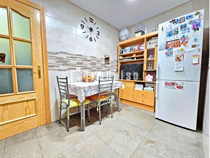 Casas en venta y pisos alquiler - 2