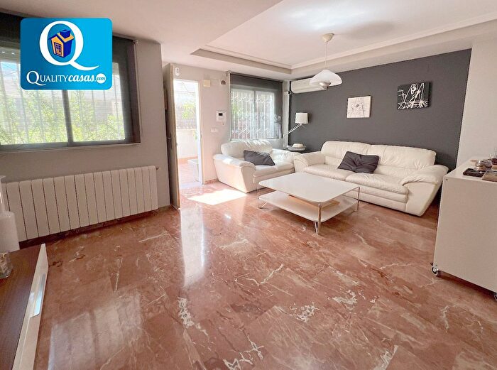 Casas en venta y pisos alquiler - 1