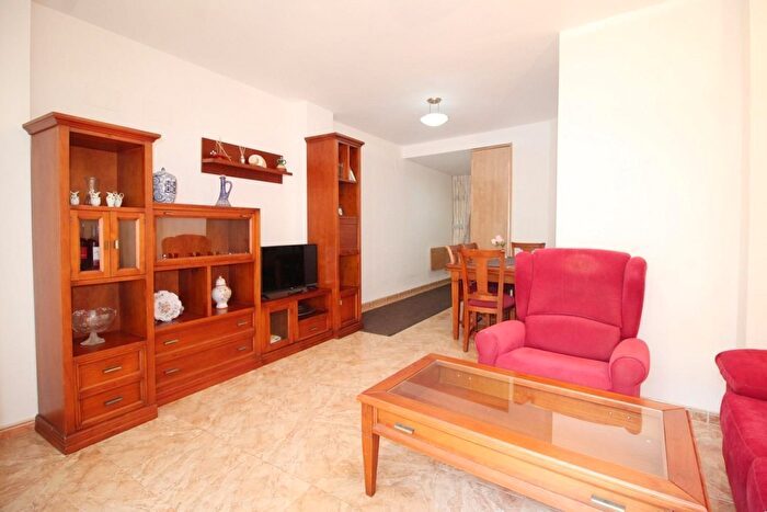 Casas en venta y pisos alquiler - 2