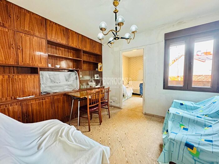 Casas en venta y pisos alquiler - 2