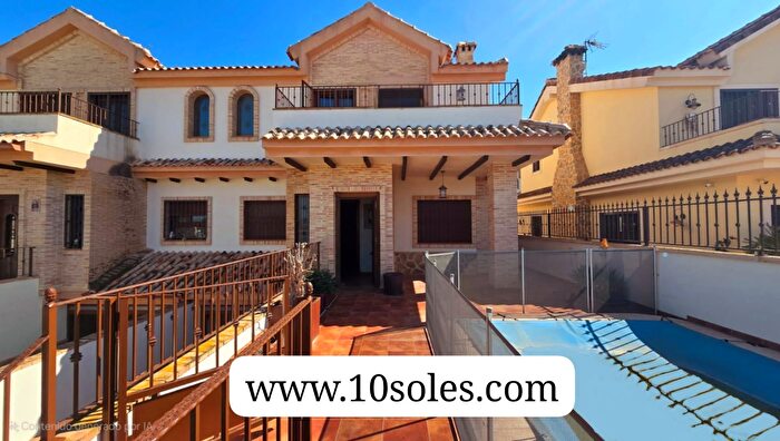 Casa en venta en Bigastro, Alicante de 3 habitaciones