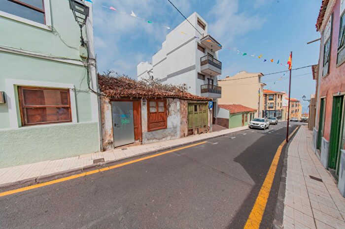 Casas en venta y pisos alquiler - 1