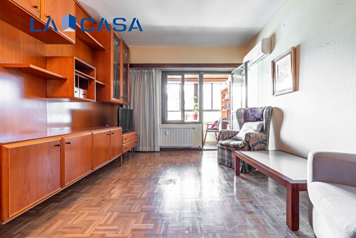Casas en venta y pisos alquiler - 1