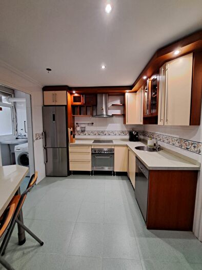 Casas en venta y pisos alquiler - 3