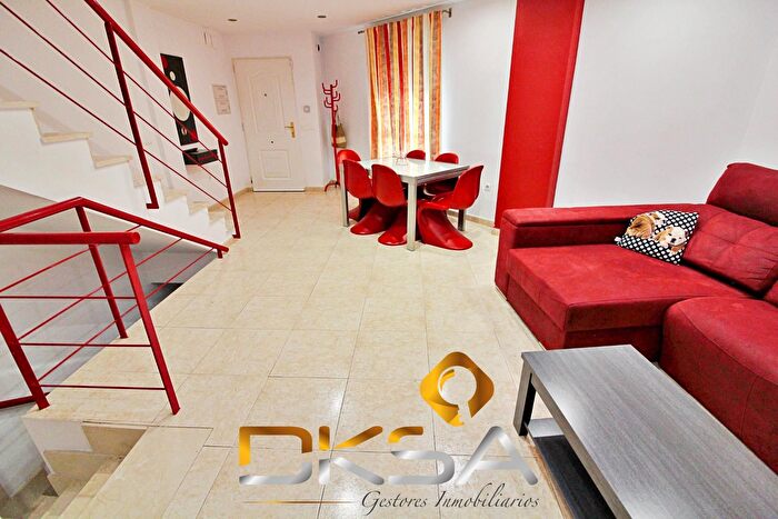 Casas en venta y pisos alquiler - 3