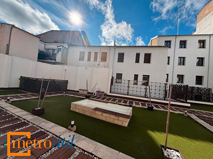 Casas en venta y pisos alquiler - 3