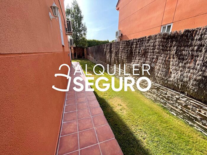 Casas en venta y pisos alquiler - 3