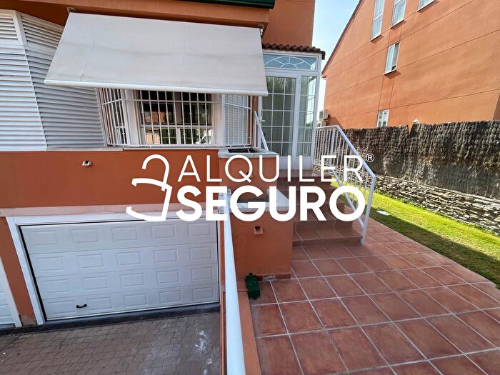 Casas en venta y pisos alquiler - 2