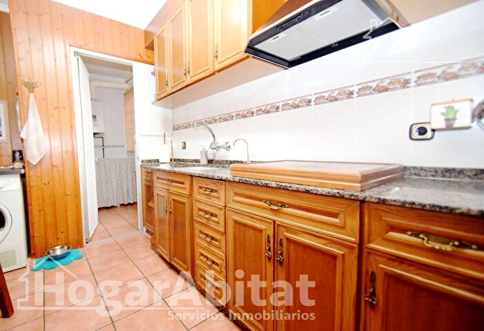 Casas en venta y pisos alquiler - 3