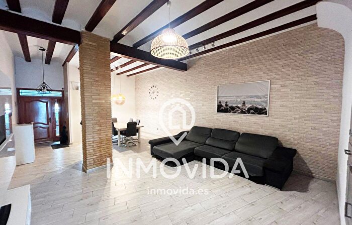 Casas en venta y pisos alquiler - 2