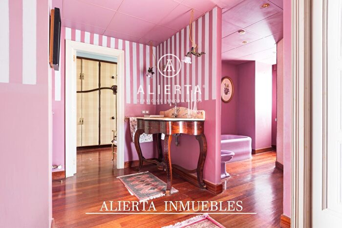 Casas en venta y pisos alquiler - 3