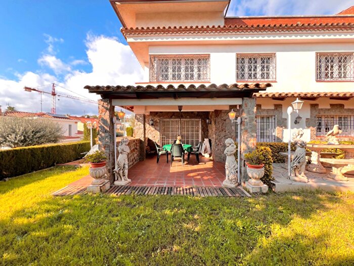 Casa en venta en Alella, Barcelona de 5 habitaciones
