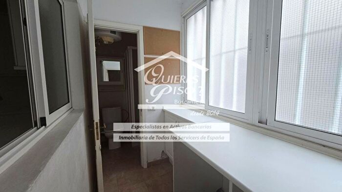 Casas en venta y pisos alquiler - 3