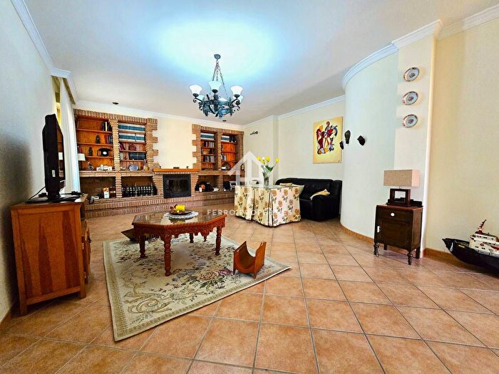 Casa en venta en Salar, Granada de 4 habitaciones