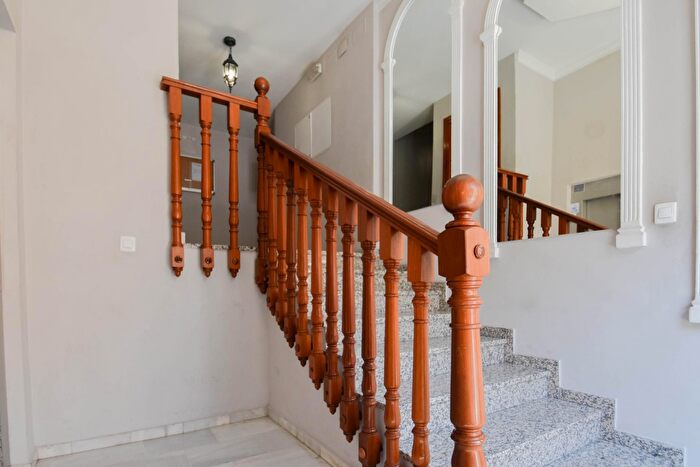 Casas en venta y pisos alquiler - 3