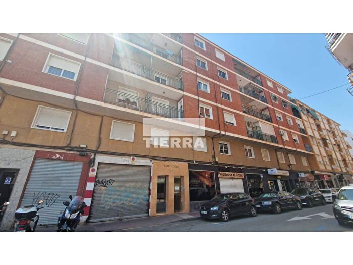 Casas en venta y pisos alquiler - 1
