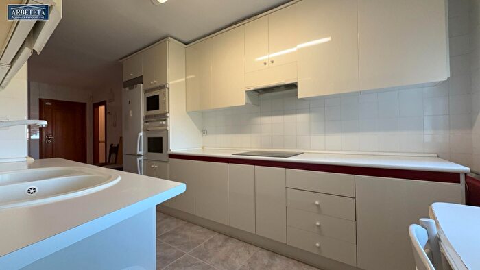 Casas en venta y pisos alquiler - 2