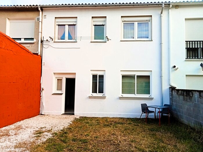 Casas en venta y pisos alquiler - 1