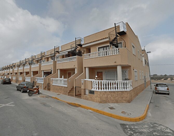 Casas en venta y pisos alquiler - 1