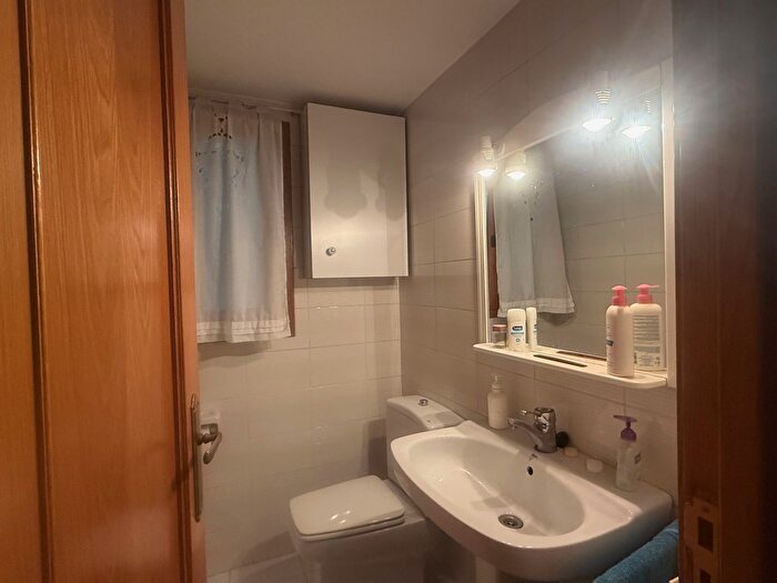 Casas en venta y pisos alquiler - 2