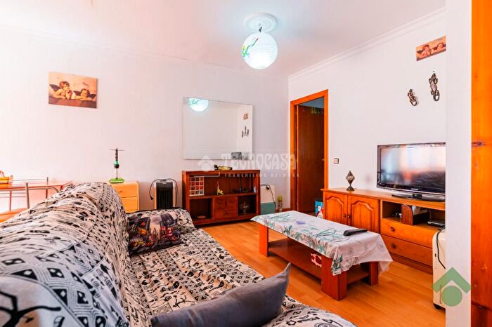 Casas en venta y pisos alquiler - 1